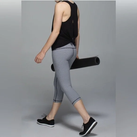Lululemon Wunder Under Crop Roll Down Waist Gingham Plaid Black White Size 4 - Picture 5 of 7